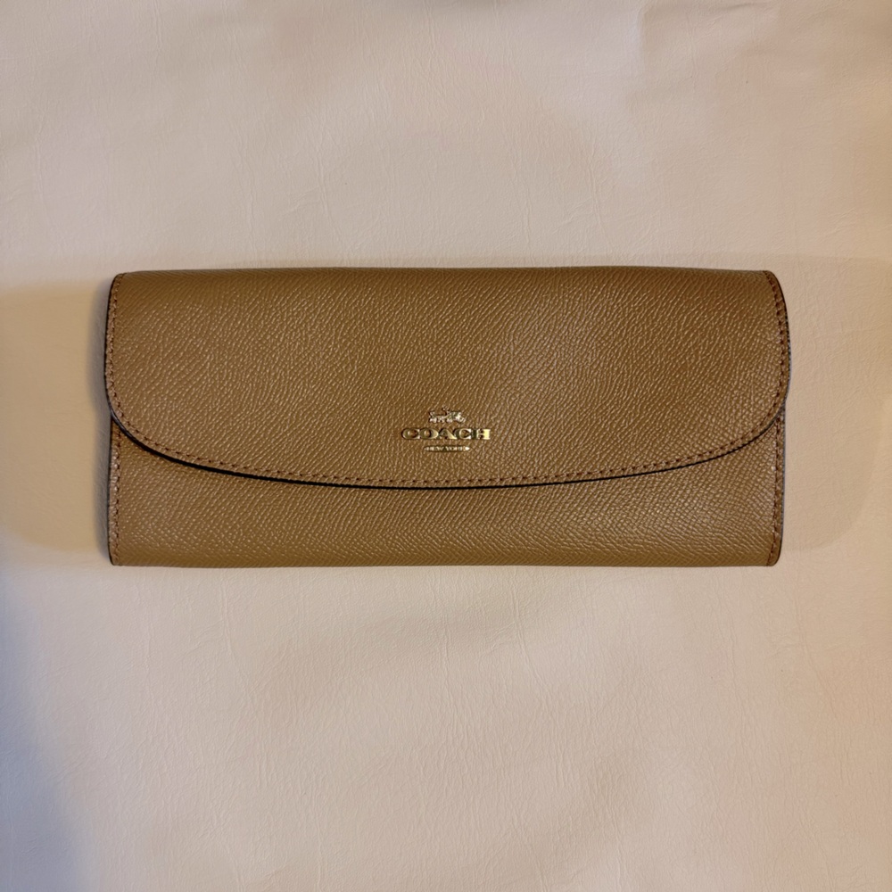 NWOT Coach Long Wallet